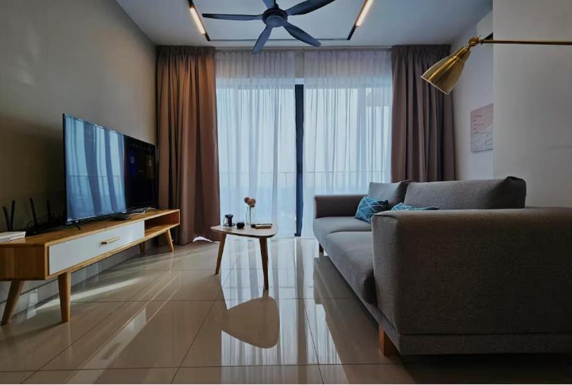 Trefoil Setia City 2Br Shah Alam Luaran gambar