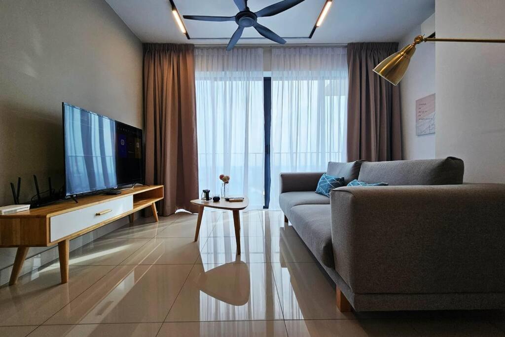 Trefoil Setia City 2Br Shah Alam Luaran gambar